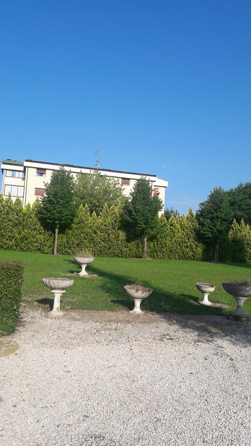 Hotel Parigi Castel San Pietro Terme Zewnętrze zdjęcie