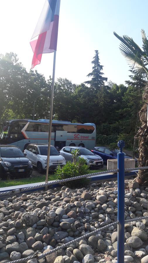 Hotel Parigi Castel San Pietro Terme Zewnętrze zdjęcie