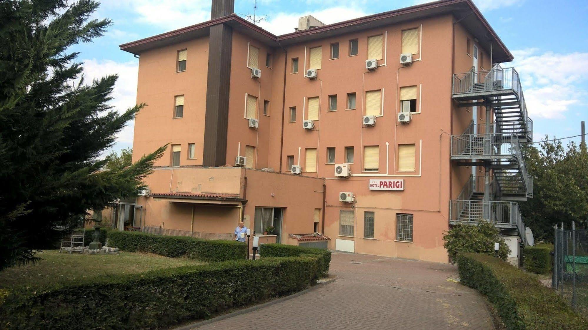 Hotel Parigi Castel San Pietro Terme Zewnętrze zdjęcie